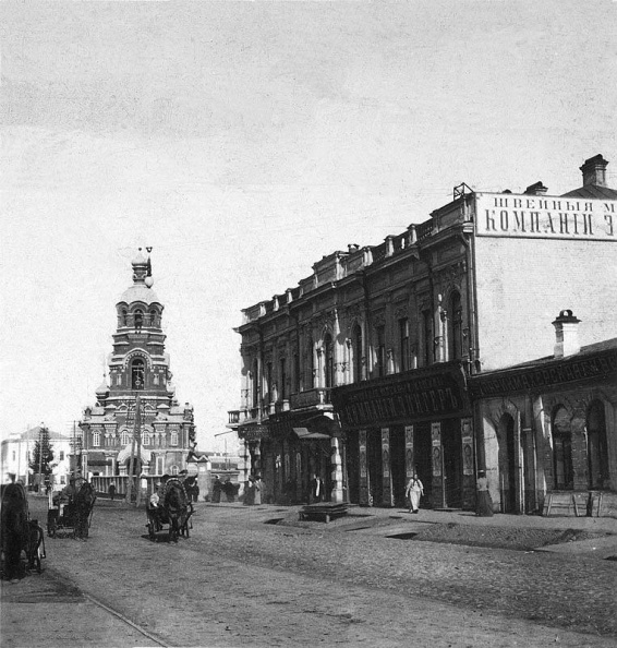 Церковь во имя Благовещения Пресвятой Богородицы (каменная), 1785–1804; 1888–1890. Построена на средства купца И. Баушева. Сильно пострадала в пожар 1879 г. и была основательно перестроена на средства И.С. Котельникова, С.И. Тельных и А.Ф. Дунаева. В 1821–1823 гг. здесь служил священником будущий епископ Камчатский, Курильский и Алеутский митрополит Московский и Коломенский Св. Иннокентий (И.Е. Попов-Вениаминов). Разобрана в 1931 г. Находилась на месте углу улиц Благовещенской и Большой (ул. Володарского и К. Маркса). Церковь во имя Благовещения Пресвятой Богородицы 53582ed0b325.jpg