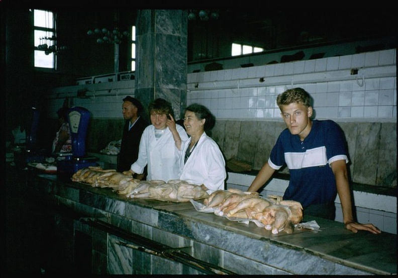 На иркутском рынке. 1991 - 0_9415f_2a1543a_XXXL.jpg 0_9415f_2a1543a_XXXL.jpg