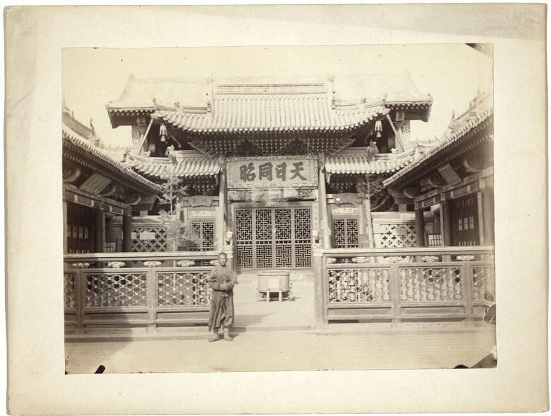 Маймачен. Вход в китайский храм. 1885-1886 - 0_adefa_5a34adf6_XXXL.jpg 0_adefa_5a34adf6_XXXL.jpg