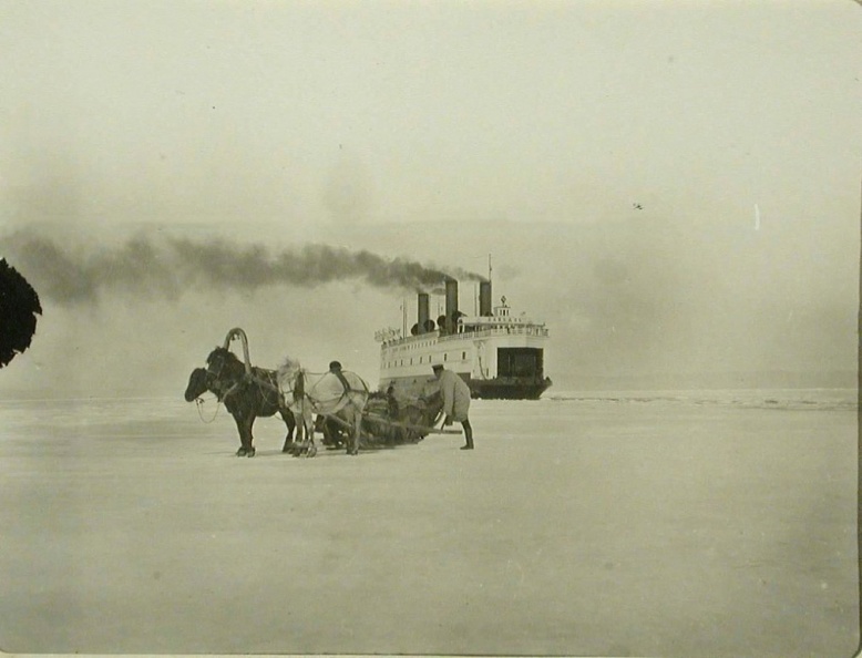 Ледокол "Байкал" пробивает канал во льду. 1904 - image (12).jpg image (12).jpg
