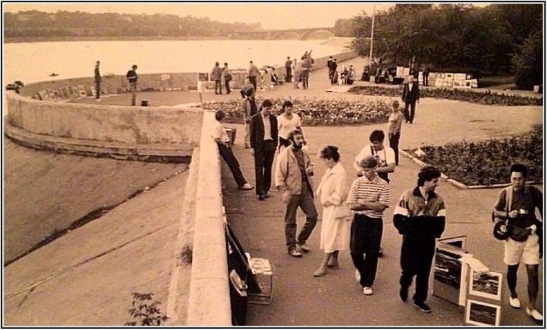 Иркутск, бульвар Гагарина напротив гостиницы "Интурист". 1980-1990-е - image (54).jpg image (54).jpg
