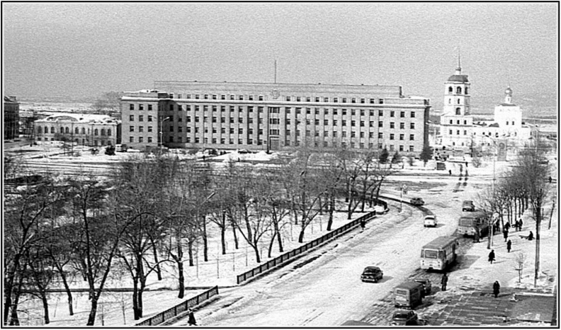 Иркутск. Площадь им. С.М. Кирова и ул. Сухэ-Батора. 1978 - image (76).jpg image (76).jpg