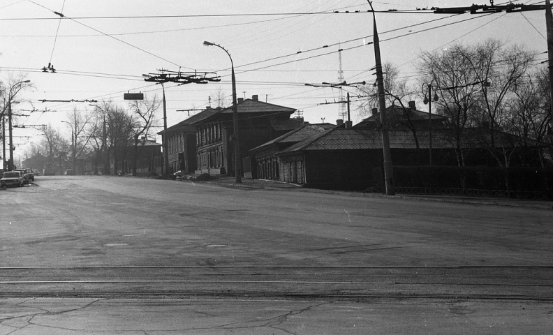Иркутск, вид на ул. Седова от перекрёстка с ул. Тимирязева. 1980-е - i140.jpg i140.jpg