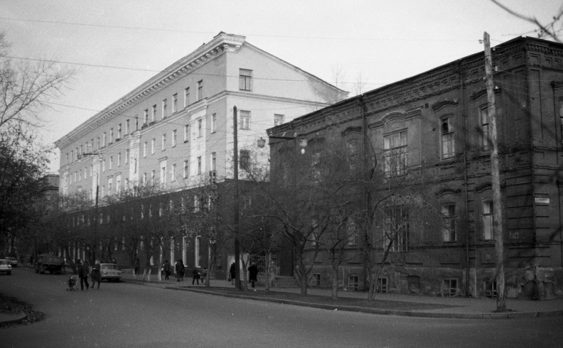 Иркутск, угол ул. Марата и Российской. 1980-е - i144.jpg i144.jpg