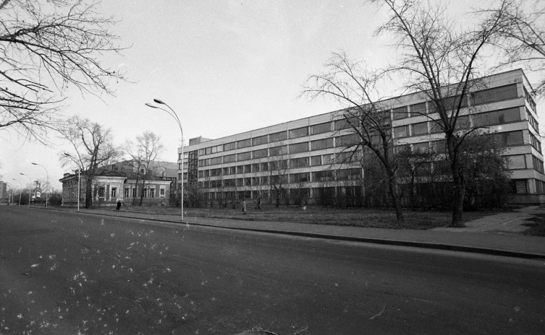 Иркутск. Улица Чкалова. 1980-е - i171.jpg i171.jpg