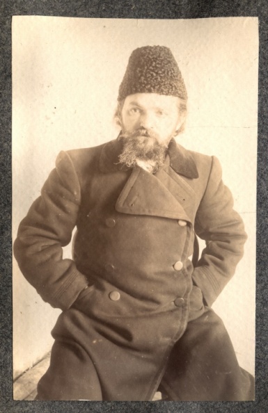 Портрет каторжанина в папахе - 18687.jpg 18687.jpg