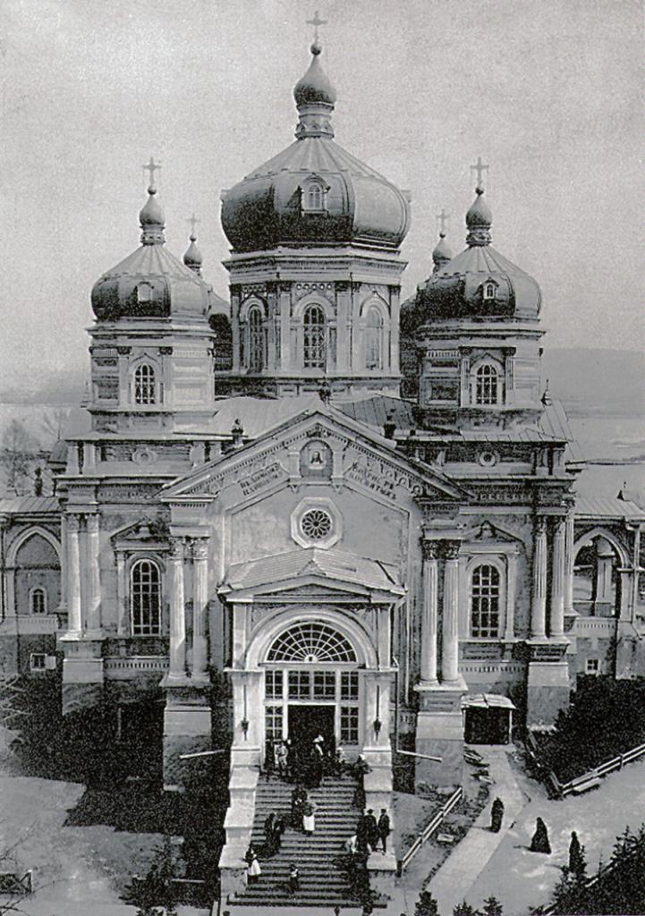Вознесенкий собор на территории Вознесенского монастыря Иркутска