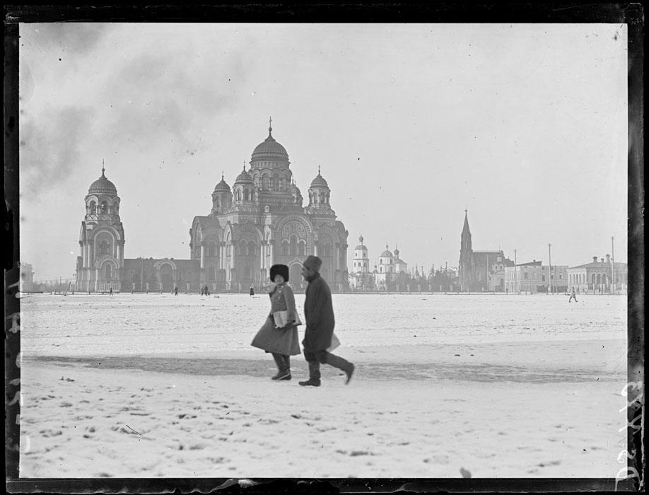 Тихвинская площадь и Кафедральный собор Иркутска. Март 1919 года.