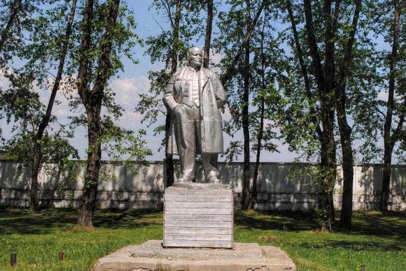 Скульптура В.И.Ленина