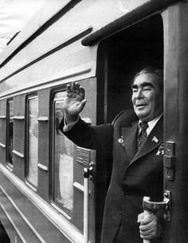 Л.И. Брежнев на железнодорожном вокзале Иркутска