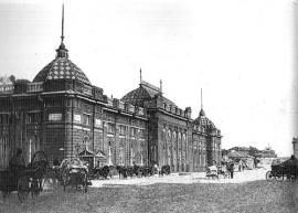 Здание 1-го Общественного собрания. Фотография 1909 года 