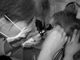 У семейных врачей имеется специальное оборудование, с помощью которого можно определить даже ушную патологию