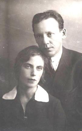 1931. Ефим с женой Евгенией Домбровской. Москва
