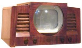 Прием цветного телевидения в те времена производился на телевизоры «Радуга» с вращающимся светофильтром. Однако такая система требовала значительного расширения спектра видеочастот и была не совместима с существовавшей системой черно-белого телевидения