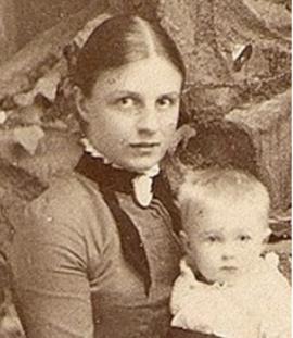 Варвара Петровна Кельх с дочкой