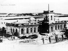 Первый вокзал перед окончанием постройки. 1898